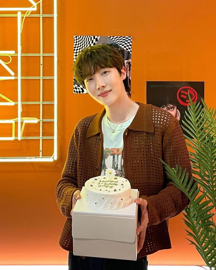 J-Hope-bts-1
